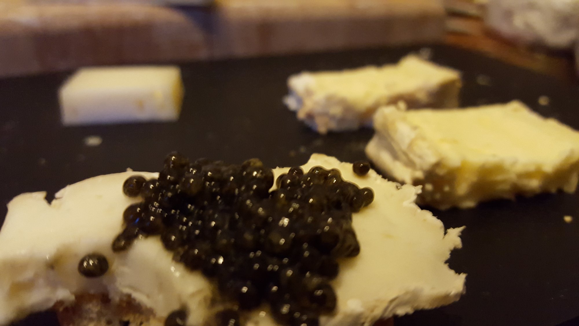 Queso con caviar en el Valle de Arán-@Paradores