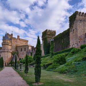 Paseo alrededor del Palacio de los Reyes de Navarra de Olite