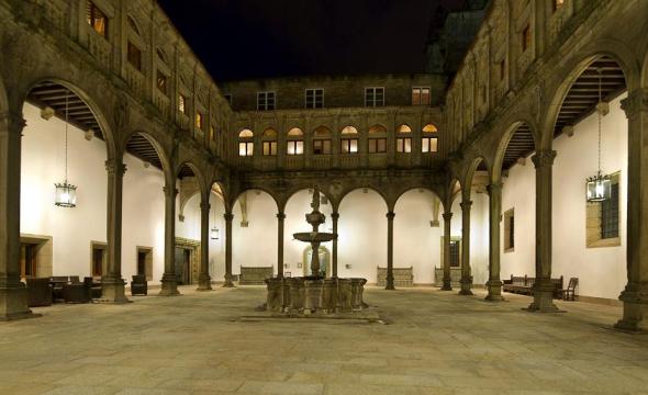 Salones del Parador de Santiago de Compostela